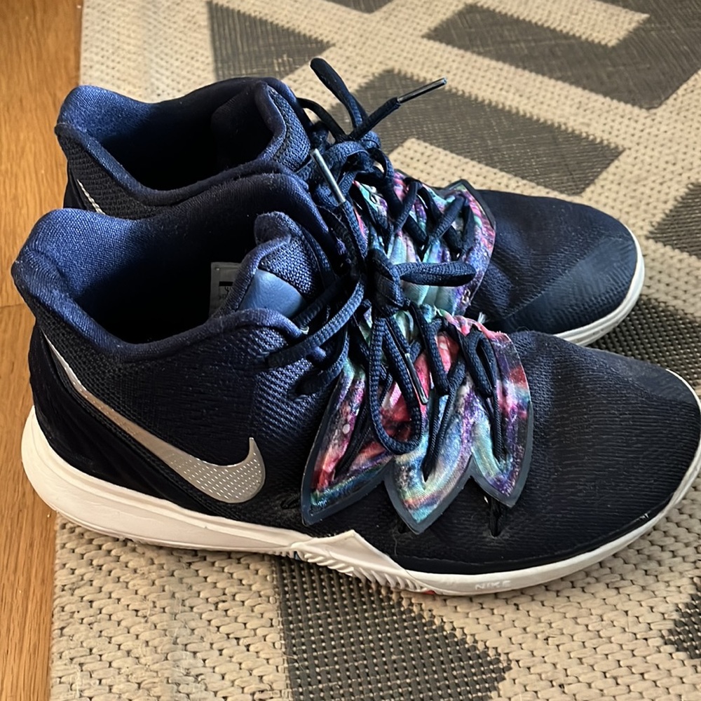 Kylie basketball shoes - Picture 3 of 4